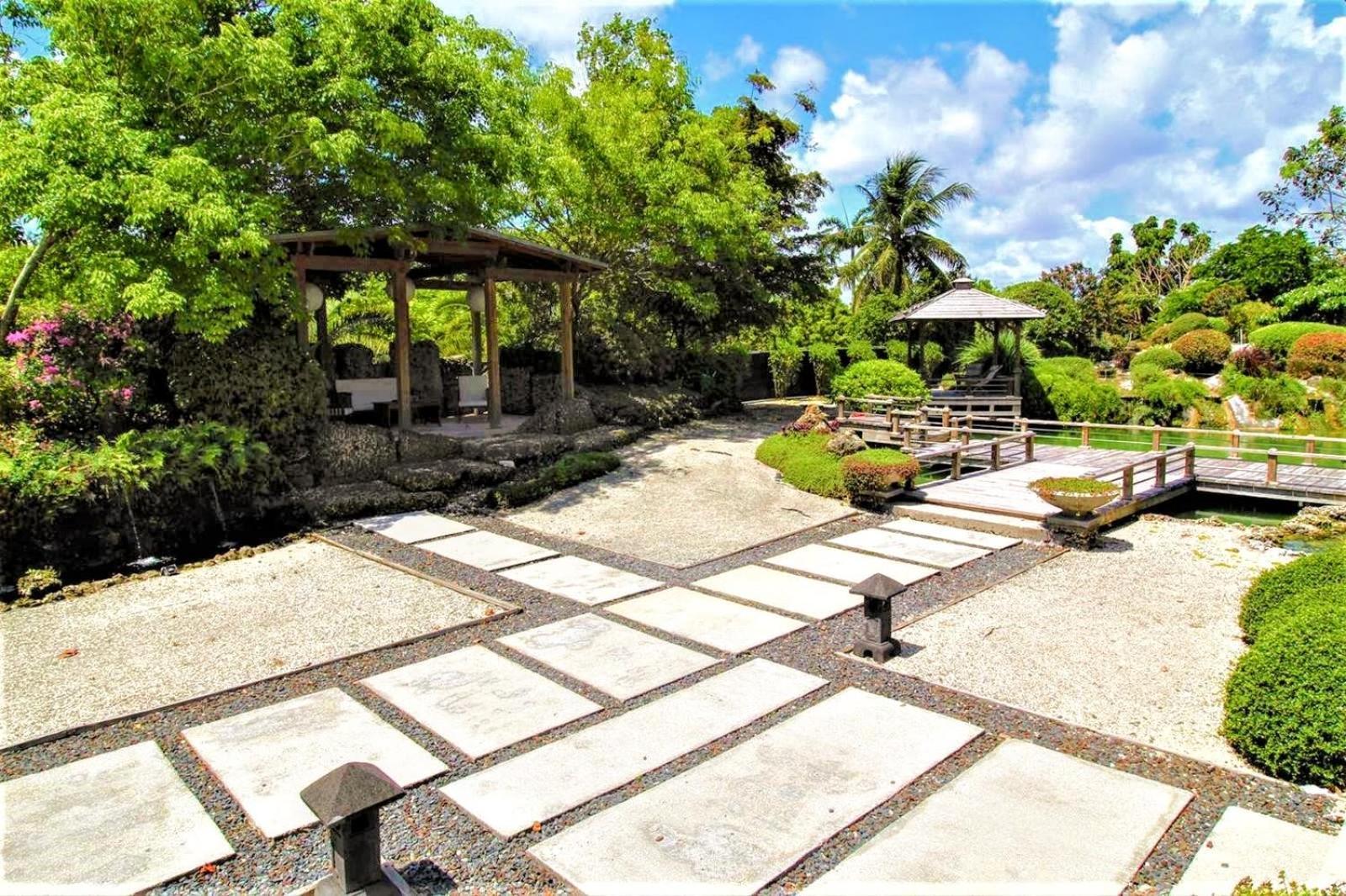 Magical Wonderkoi House In A Japanese Koi Garden Villa Miami Bagian luar foto
